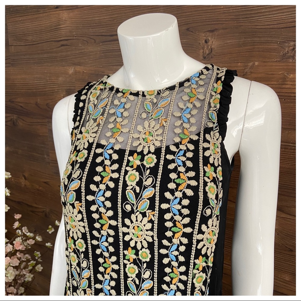 NWT Eri + Ali Haley Embroidered Top - Picture 4 of 7
